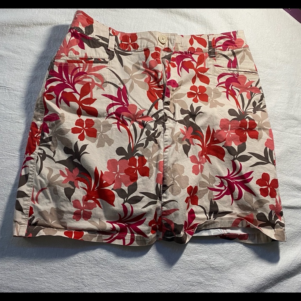 Womens skort size 12 Floral